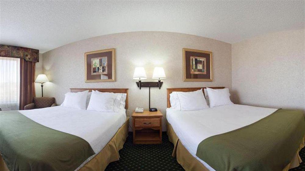 Hotel Express East By Ihg